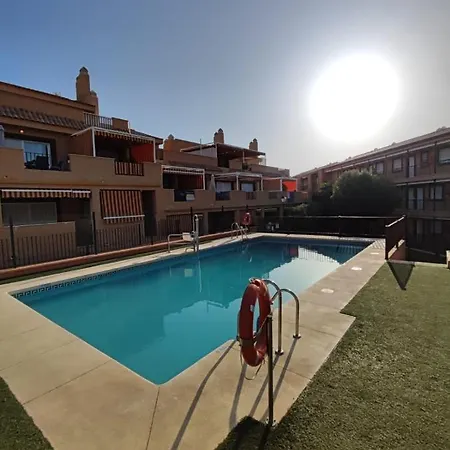 Con Gran Terraza A 50 M De La Playa * San Luis de Sabinillas