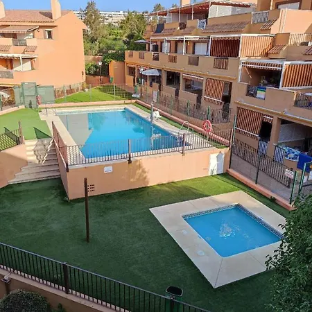 Con Gran Terraza A 50 M De La Playa Apartment San Luis de Sabinillas